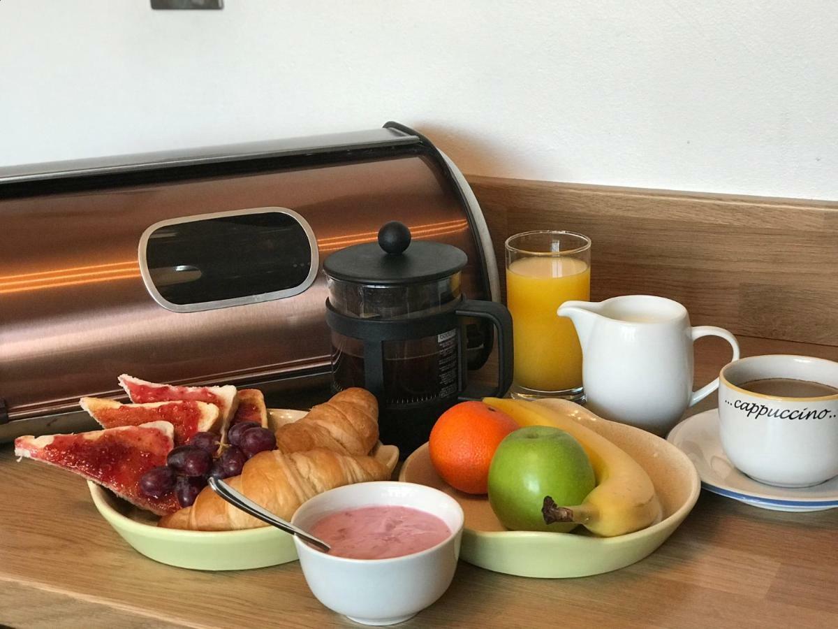 The Shed Bed & Breakfast เมอเทอร์ทิดฟิล ภายนอก รูปภาพ